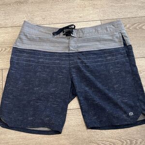 Travis Mathew Board Shorts Mens 40 Blue Grey Swim Trunks 9" inseam Shorts